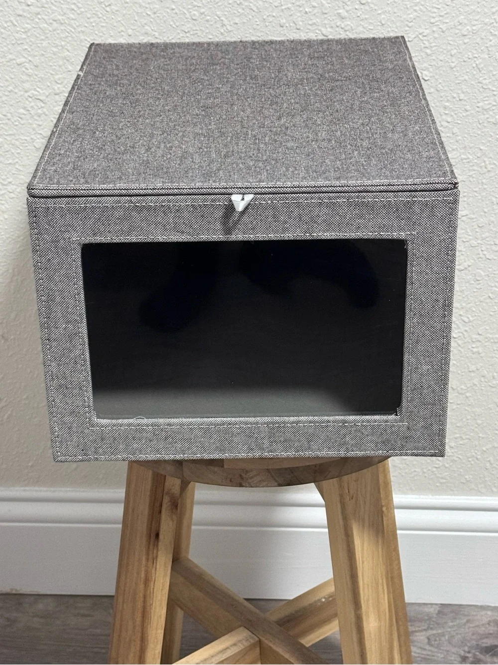 Like New The Container Store Cambridge Drop-Front Shirt Box Grey Linen